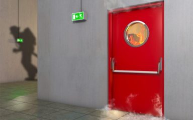 راهنمای جامع خرید درب ضد حریق: از استانداردها و الزامات تا انتخاب نهایی