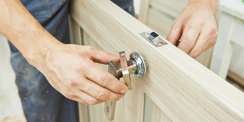 مشکلات رایج درب: راهنمای جامع عیب یابی و تعمیرات ساده