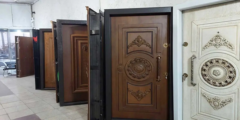 راهنمای خرید عمده درب: نکات تخصصی برای پیمانکاران و انبوه سازان