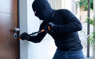 راهنمای تعویض درب پس از سرقت: اقدامات ضروری برای امنیت و آرامش شما