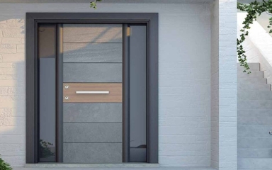 راهنمای کامل محافظت از درب در برابر آفتاب (جلوگیری از رنگ پریدگی و تخریب)