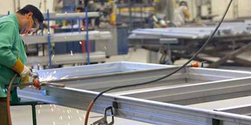 مراحل تولید درب ضد سرقت: سفری از ورق فولادی تا یک درب امن و باکیفیت