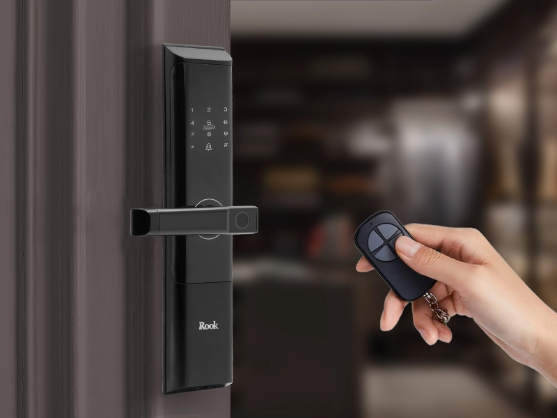 راهنمای خرید دستگیره هوشمند ریموتی (کنترل درب از راه دور)